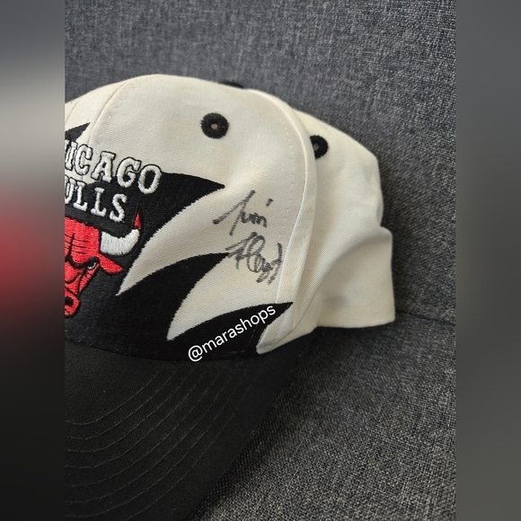 Vintage 90's Chicago Bulls Logo 7 Sharktooth Snapback Basketball Hat - Picture 2 of 8